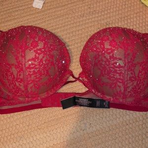 Bombshell plunge bra